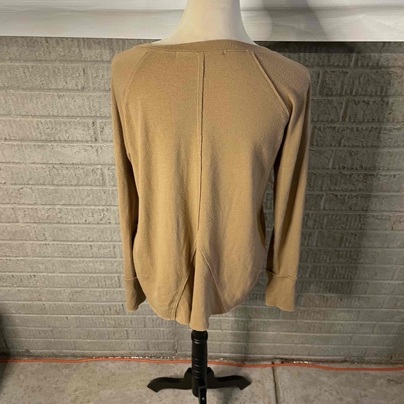 Michael Stars Beige Oversized Long Sleeve Crewneck Tee Size Small - Picture 4 of 5